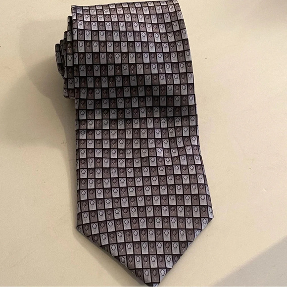 KILBURNE AND FINCH MENS 100% Silk TIE Brown Gray Square Geometric 59” X 4” - Picture 4 of 6